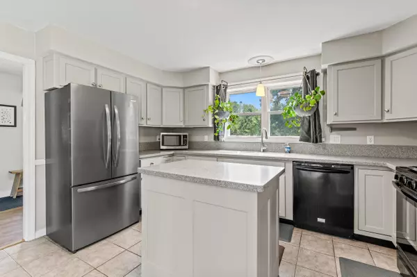 North Yarmouth, ME 04097,338 Royal RD