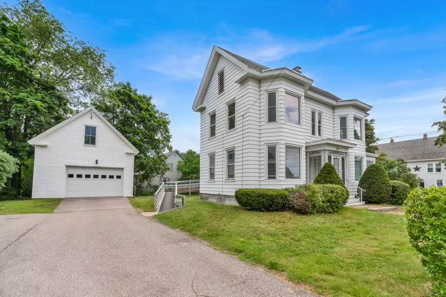 40 School ST, Sanford, ME 04073