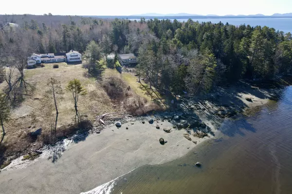 Surry, ME 04684,884 Surry RD