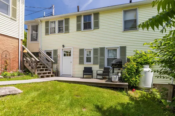 Kittery, ME 03904,21 Government ST #A