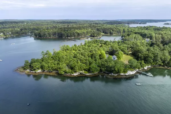 Boothbay, ME 04537,65 Tavenner RD