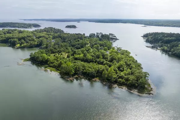 Boothbay, ME 04537,65 Tavenner RD