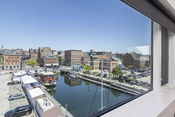 716 Chandlers Warf #716, Portland, ME 04101