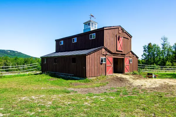 Blue Hill, ME 04614,73 Beech Hill RD