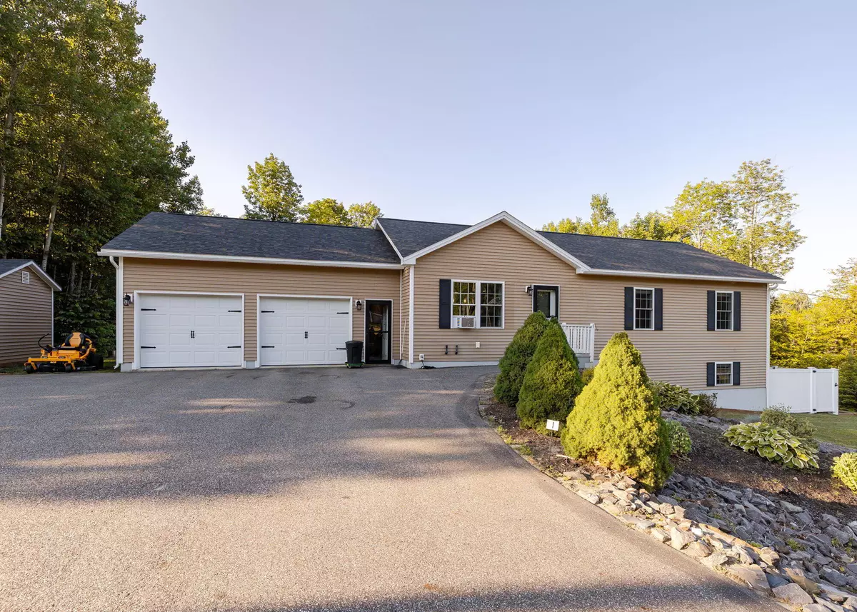 Sidney, ME 04330,23 Richard RD