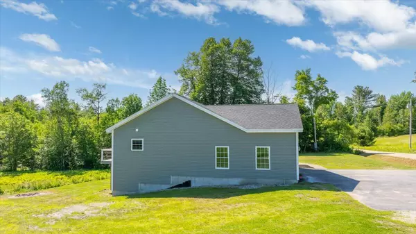 Norway, ME 04268,49 Elizabeth LN