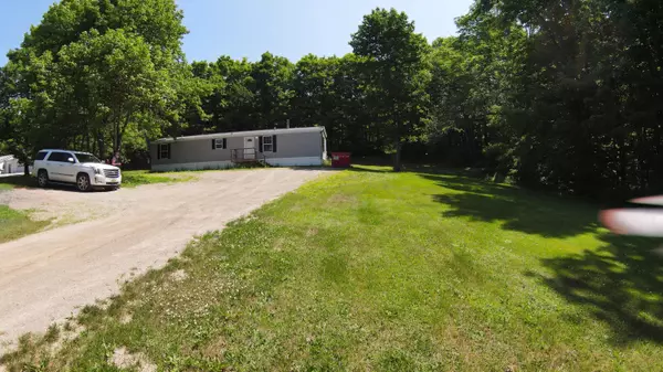 Dixmont, ME 04932,979 Moosehead TRL