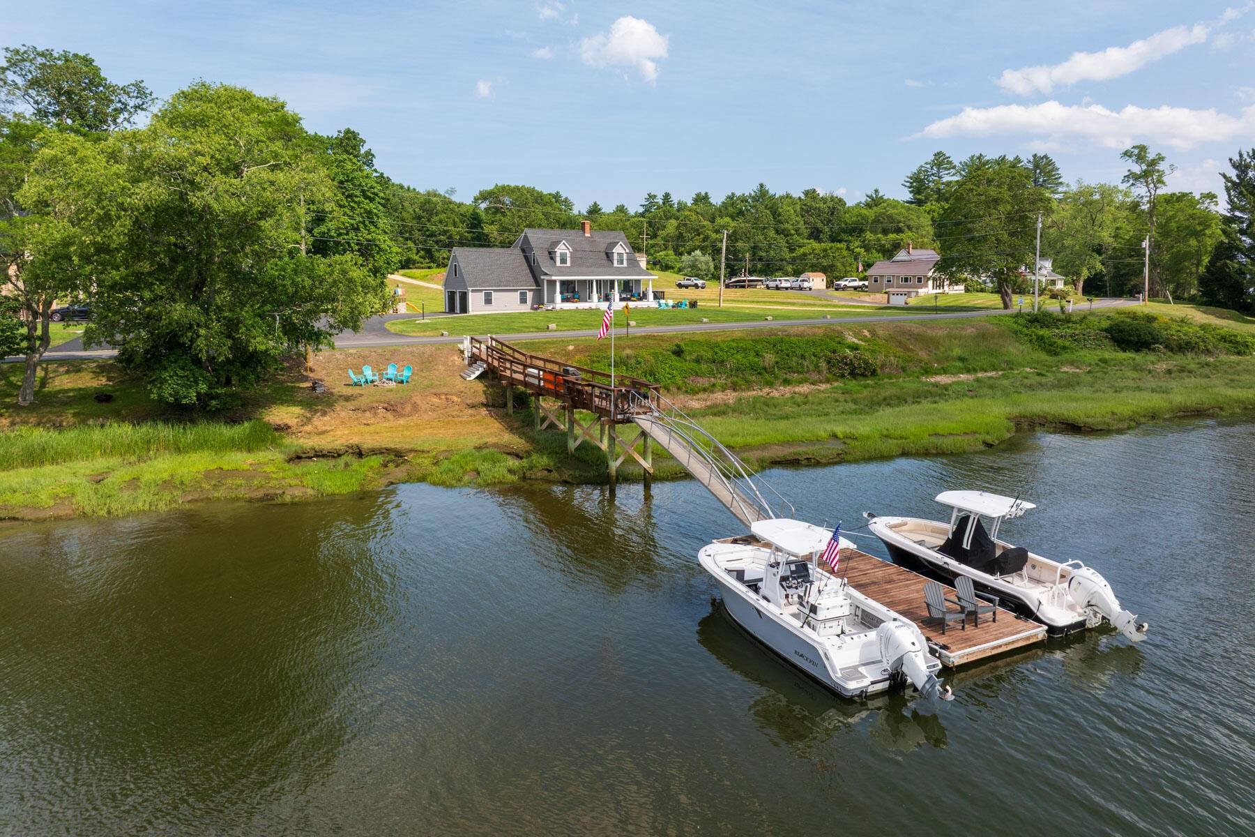 352 River RD, Eliot, ME 03903