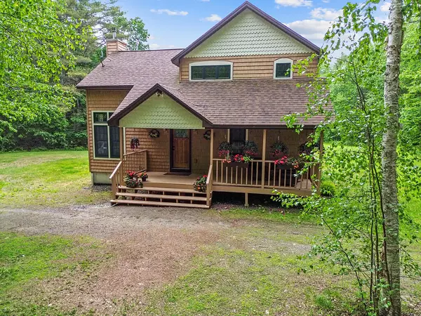 61 Dry Point DR, Rome, ME 04963