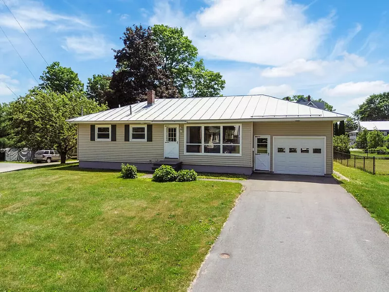 16 Prospect ST, Waterville, ME 04901