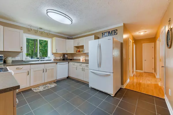 Lewiston, ME 04240,3 Greenwood LN