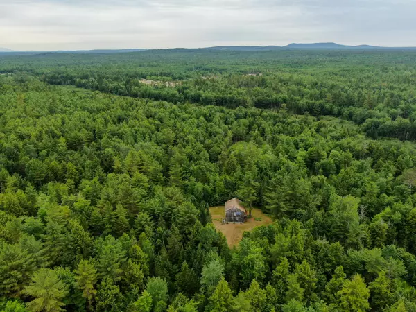 32 Nuthatch LN,  Greenfield Twp,  ME 04418