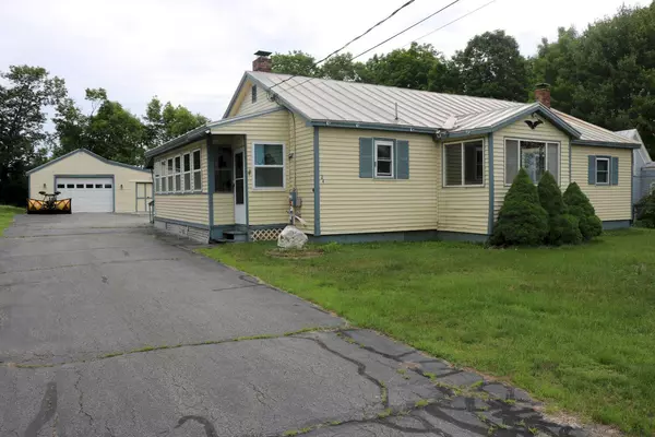 24 Turner AVE, Skowhegan, ME 04976