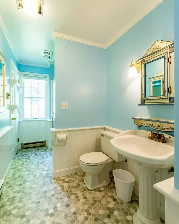 Camden, ME 04843,3 Curtis AVE