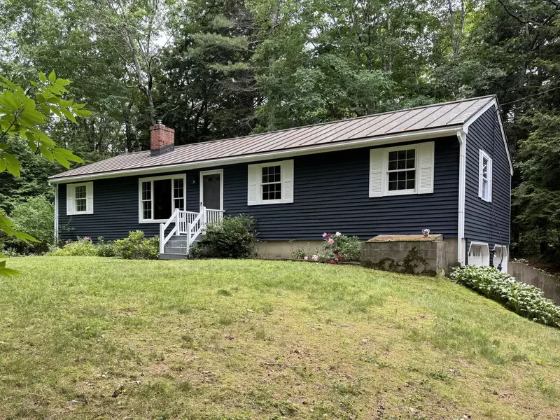 191 N Raymond RD, Gray, ME 04039