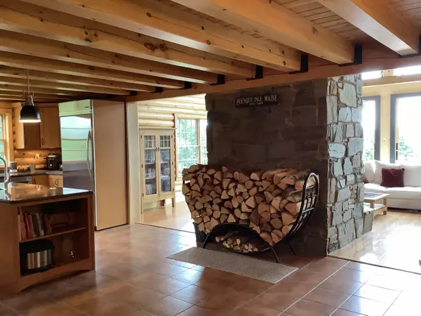 Presque Isle, ME 04769,707 Reach RD