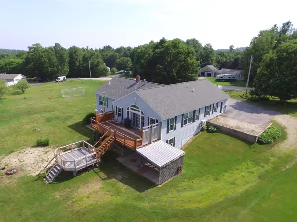 27 Orchard LN, Minot, ME 04258