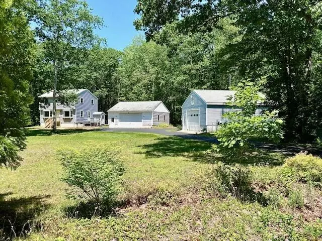 2 Oak Ridge RD, Kennebunkport, ME 04046