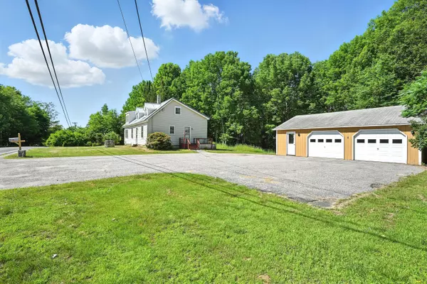 Litchfield, ME 04350,1945 Hallowell RD