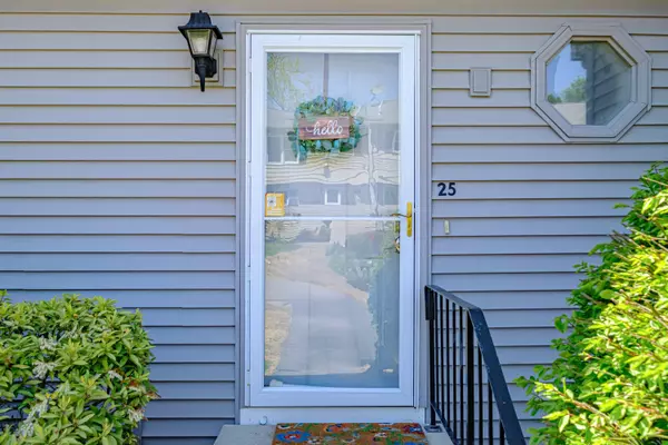 Portland, ME 04103,25 Wellstone DR #25