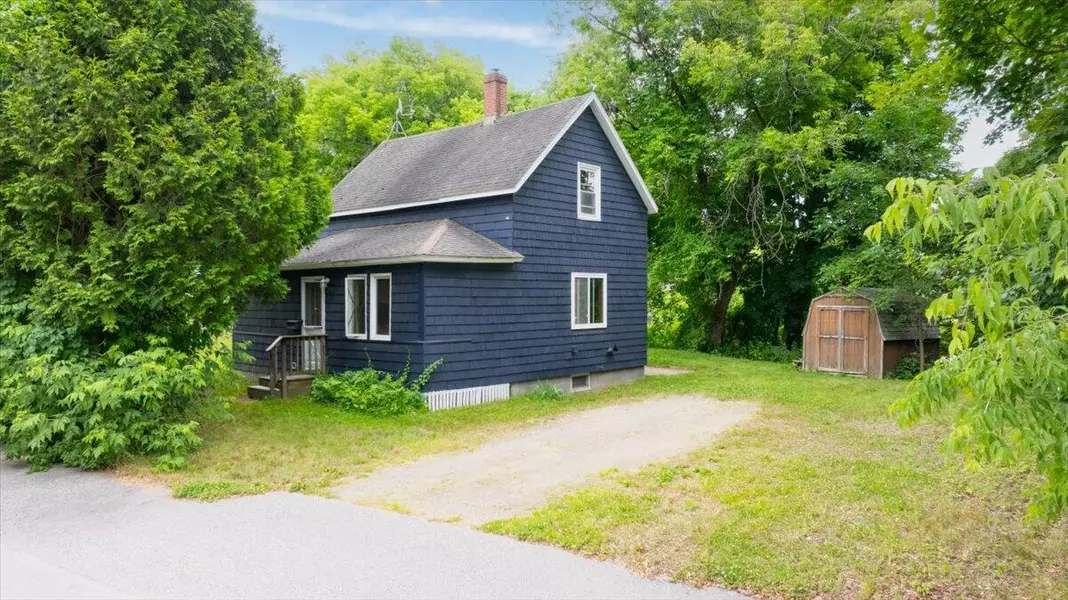 90 Newbury ST, Auburn, ME 04210