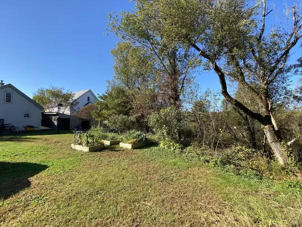 Starks, ME 04911,6 Chicken ST