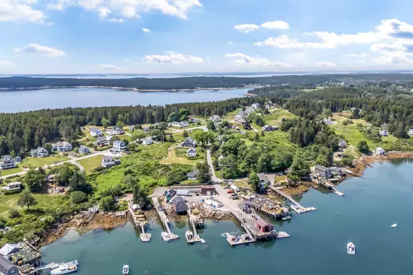 Swans Island, ME 04685,12 Steamboat Hill RD