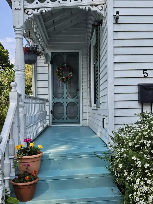 Rockland, ME 04841,5 Purchase ST