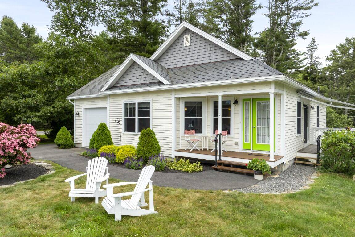 2 Captain's WAY, Southport, ME 04576