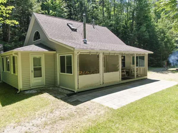 Burlington, ME 04417,735 E Madagascal Pond RD