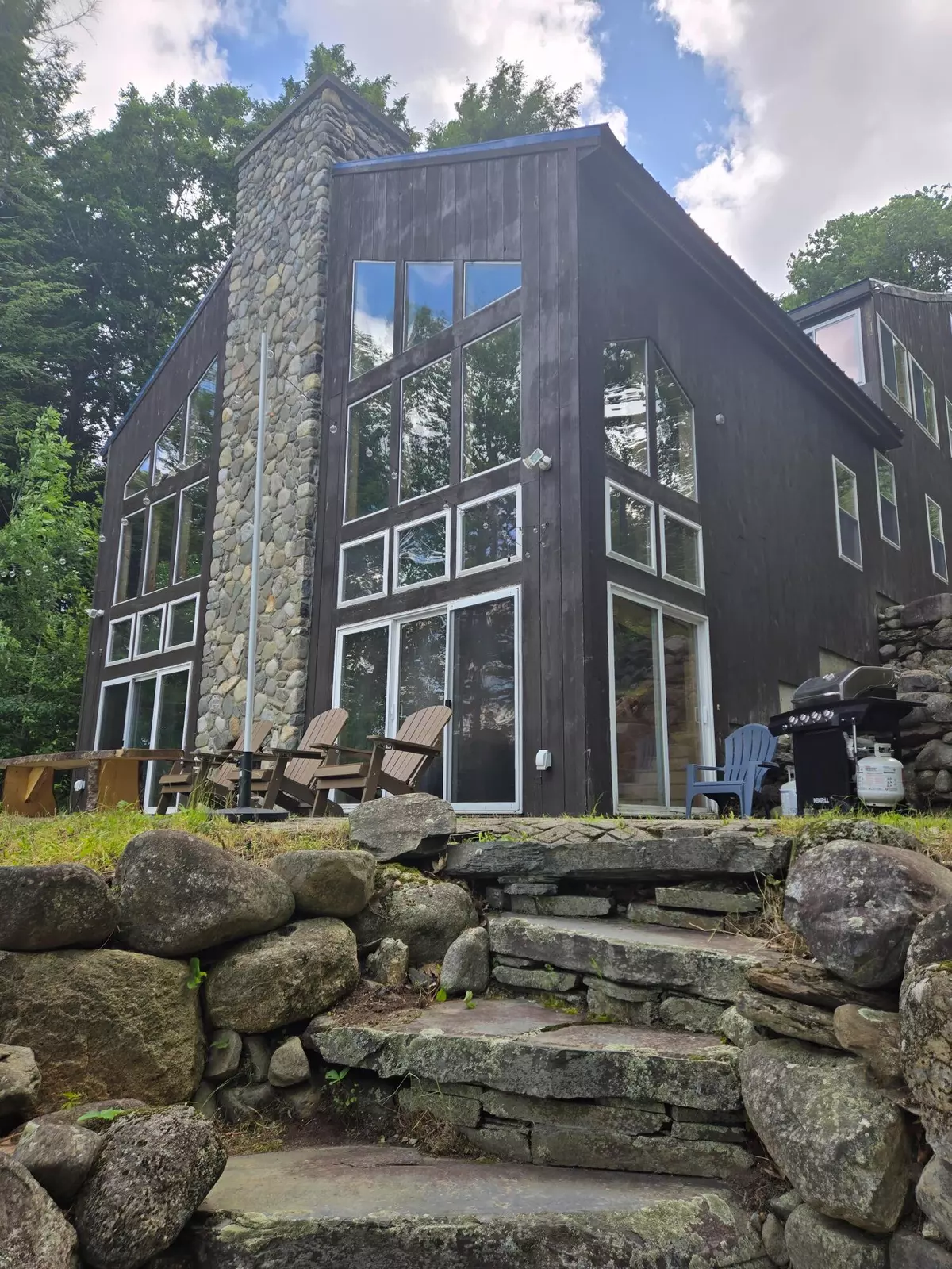 Saint Albans, ME 04971,24 Cliffside DR