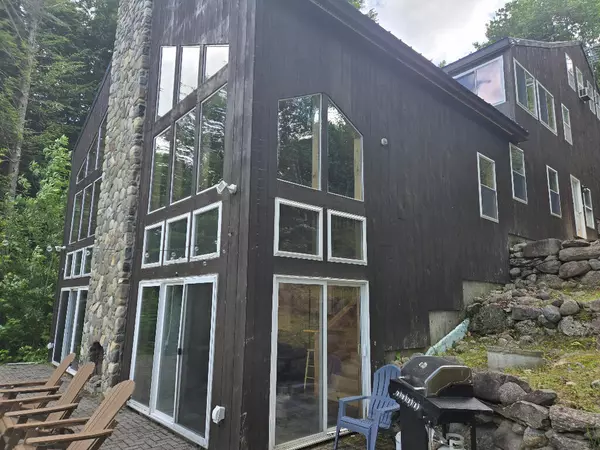 Saint Albans, ME 04971,24 Cliffside DR