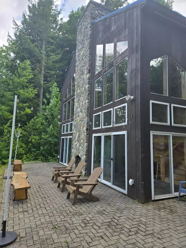 Saint Albans, ME 04971,24 Cliffside DR