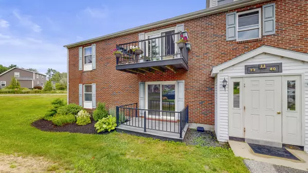 Saco, ME 04072,11 Academy PL #33