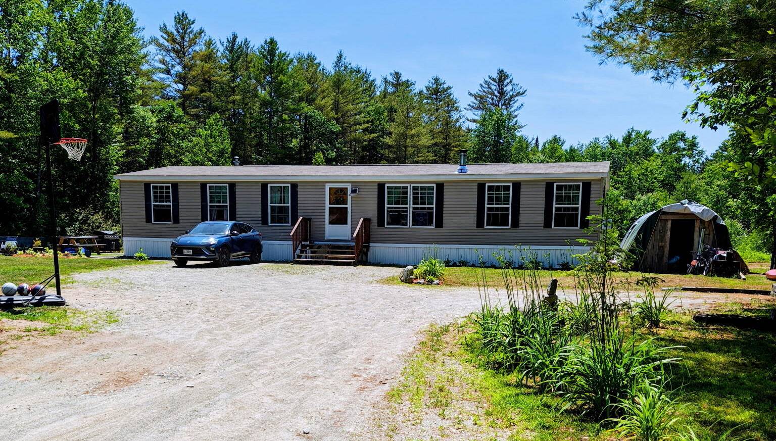 1390 Hinckley RD, Clinton, ME 04927