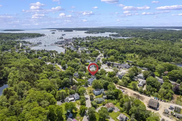 Boothbay Harbor, ME 04538,12 Eastern AVE