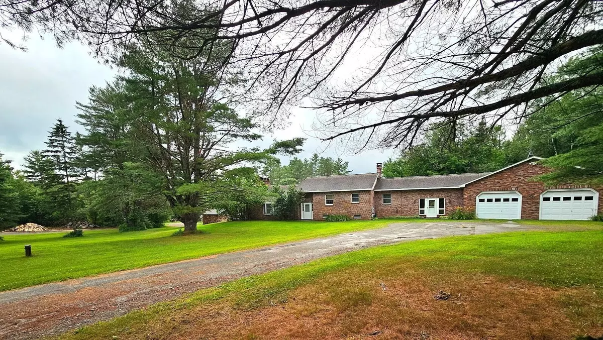 Newport, ME 04953,94 Blaisdell Road