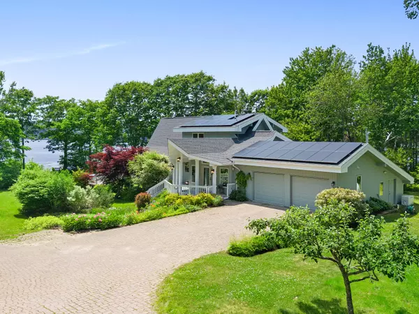 Stockton Springs, ME 04981,92 Rocky Point RD