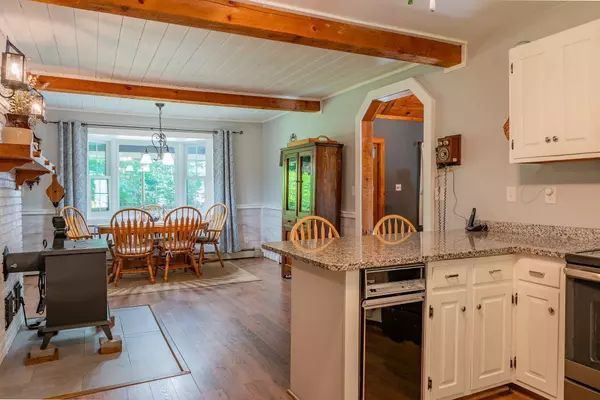 Parsonsfield, ME 04047,44 Road Between The Ponds