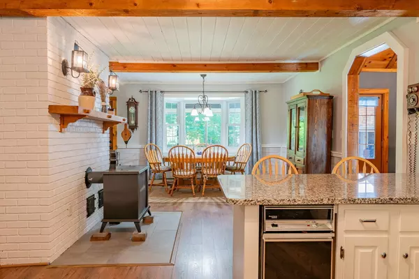 Parsonsfield, ME 04047,44 Road Between The Ponds