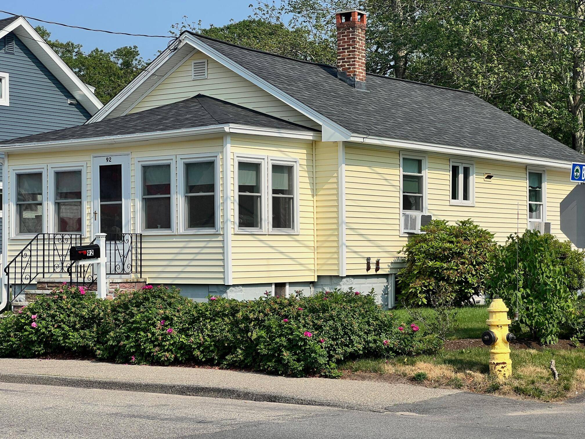 92 Saco AVE, Old Orchard Beach, ME 04064