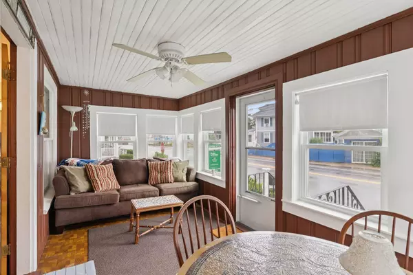 Old Orchard Beach, ME 04064,92 Saco AVE