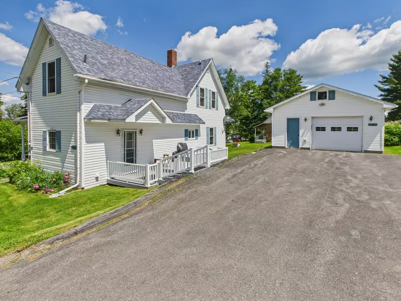 136 Roosevelt AVE, Van Buren, ME 04785