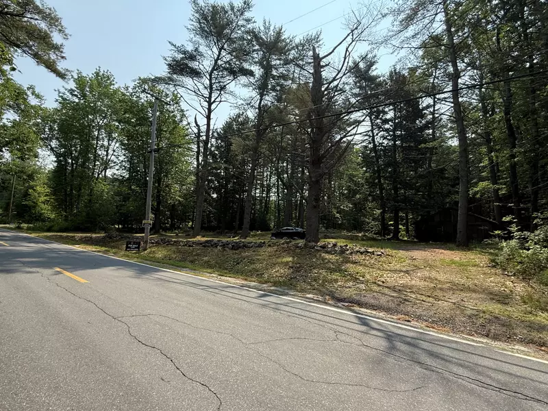 388 Pond RD, West Gardiner, ME 04345