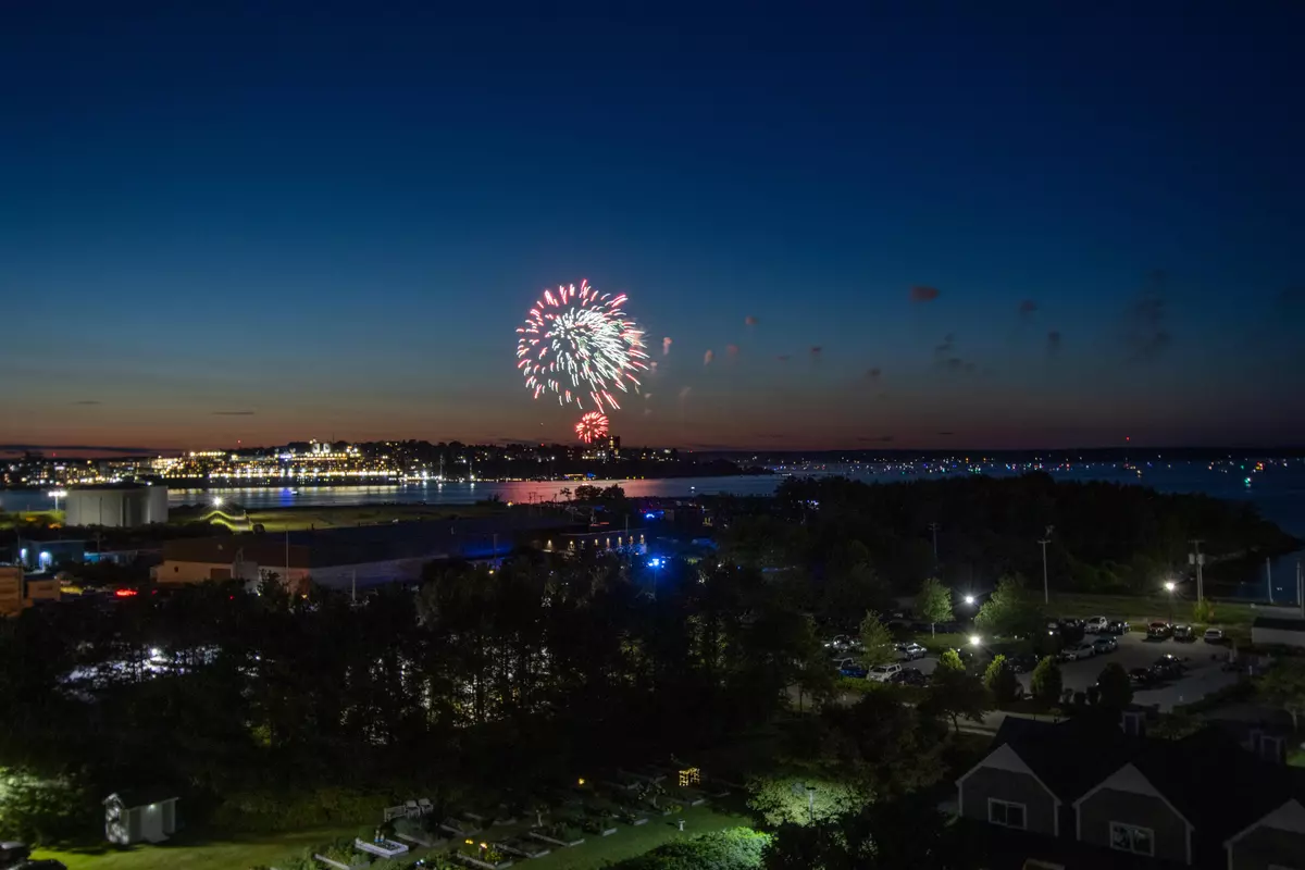 South Portland, ME 04106,148 Breakwater DR #808