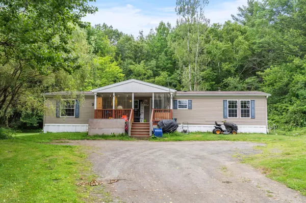 233 Norridgewock RD, Fairfield, ME 04937