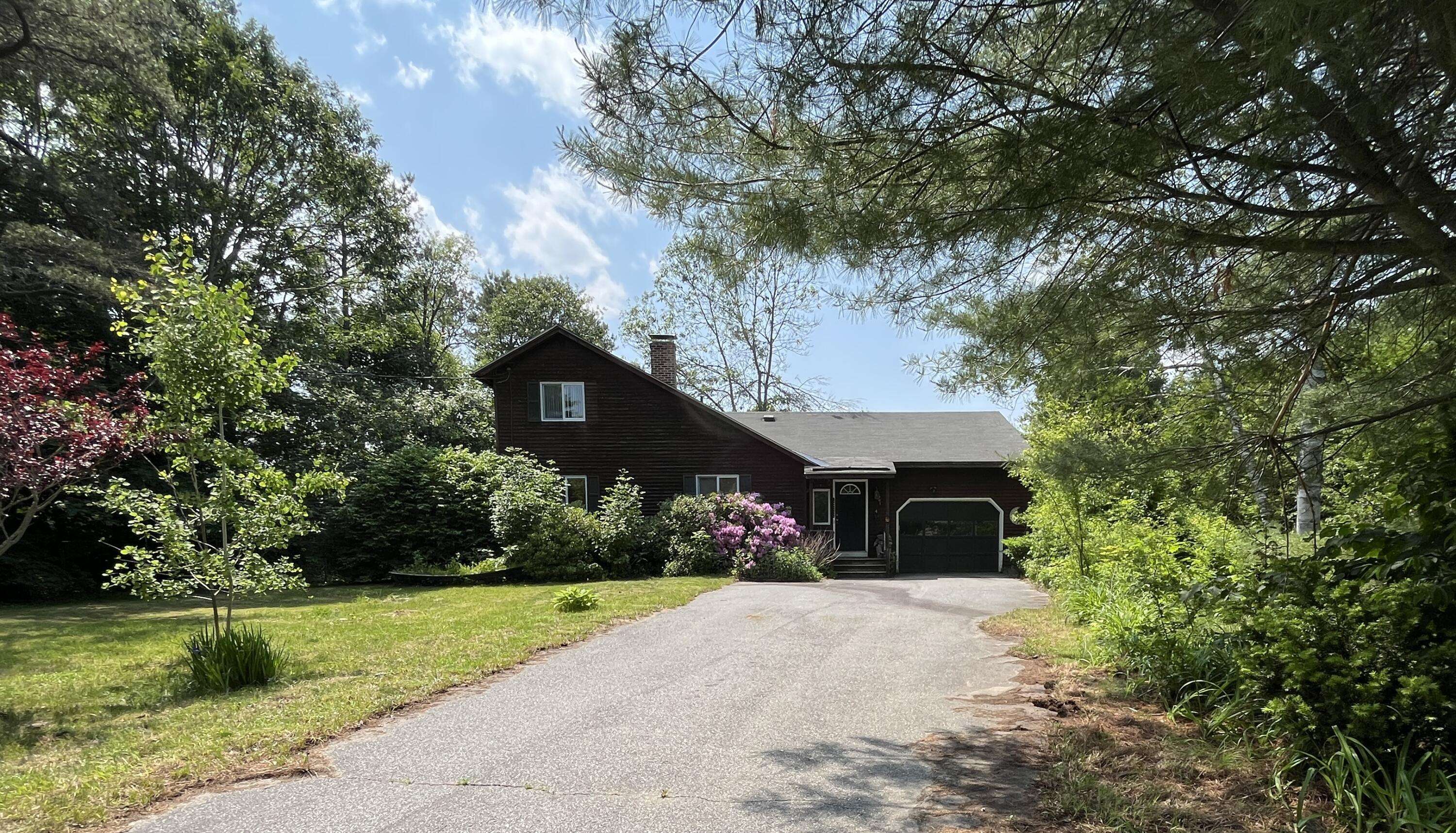 4 Lori DR, Brunswick, ME 04011