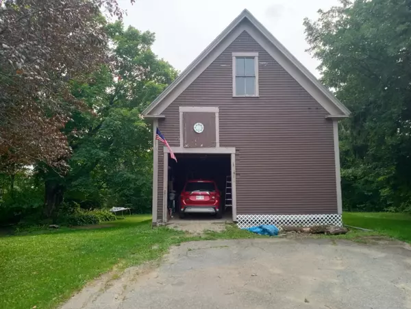 Caribou, ME 04736,9 Smith ST