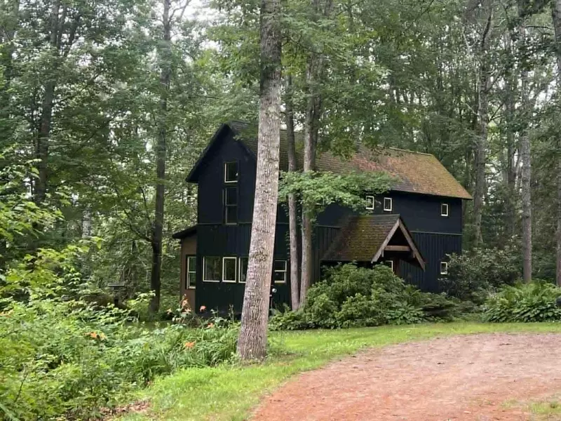 25 Lincoln LN, Newcastle, ME 04553