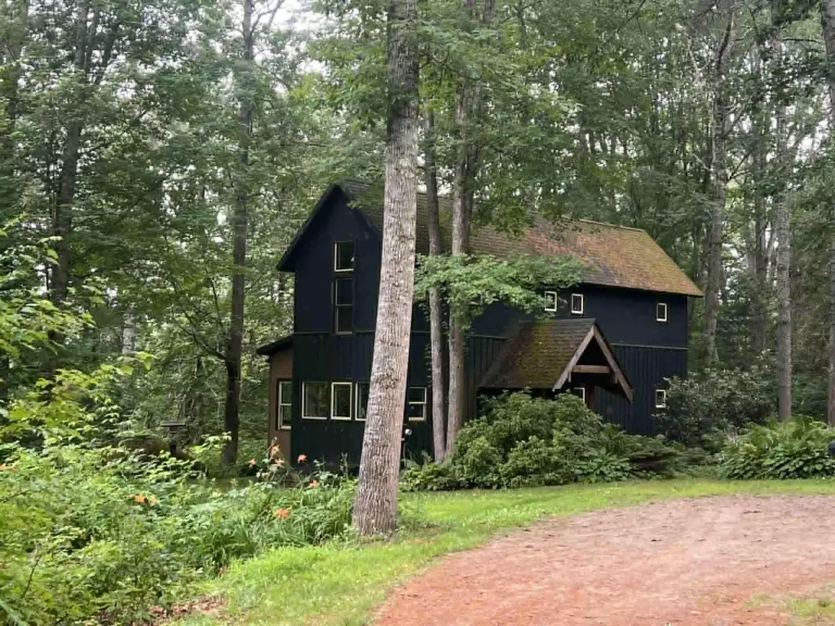 Newcastle, ME 04553,25 Lincoln LN